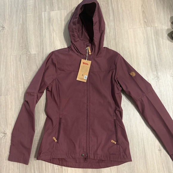 Fjallraven Jackets & Blazers - NWT Fjällräven Stina Jacket W – Women’s – Port (burgundy) extra small​